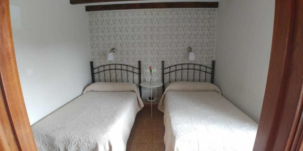 Hostal Restaurante Parajes กาสโตรโพล ภายนอก รูปภาพ