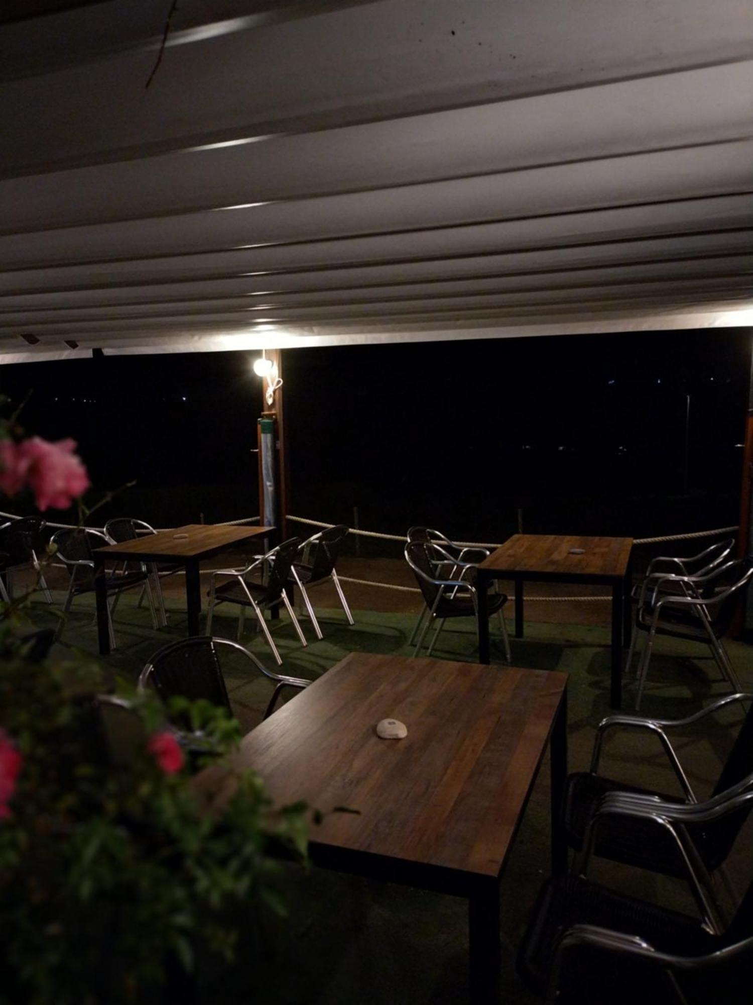Hostal Restaurante Parajes กาสโตรโพล ภายนอก รูปภาพ